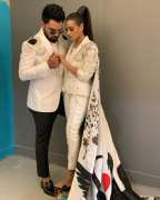 People are not happy with Yasir Hussain kissing Iqra Aziz publicly