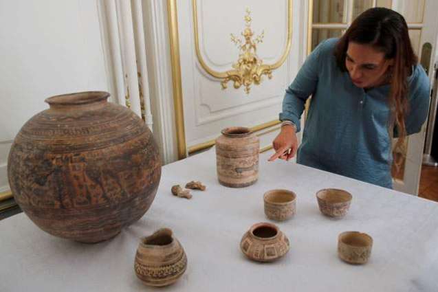 France returns smuggled precious artifacts  to Pakistan