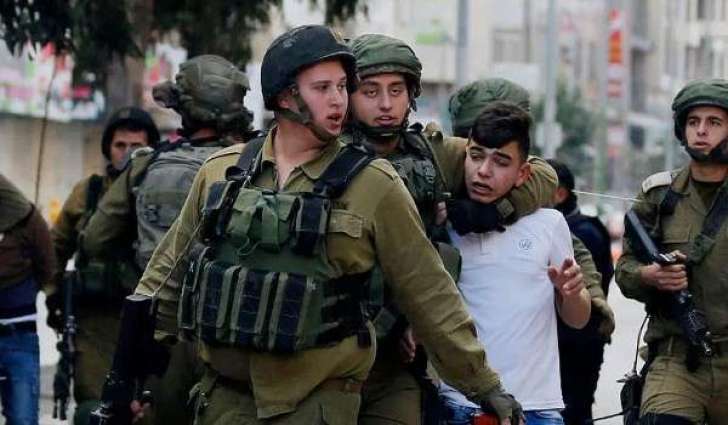 Israeli Soldiers Detain 11 Palestinians in West Bank - Reports