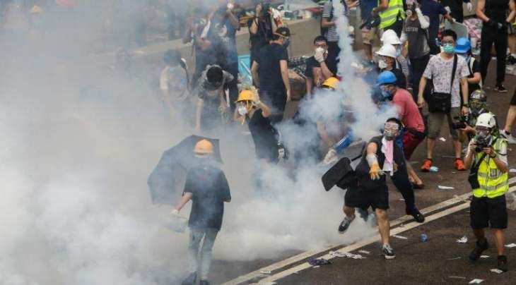 Hong Kong Police Fire Tear Gas at Extradition Bill Protesters - Reports