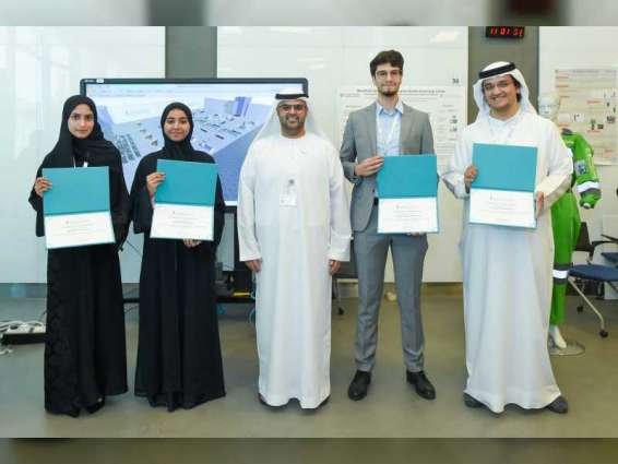 طلبة جامعة خليفة يطورون أنظمة رقمية لتسهيل سير العمليات في مؤسستين في أبوظبي