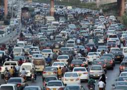 7 Die in different Traffic mishaps in Karachi