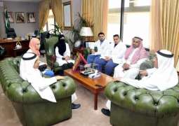 60  طالب طب بجامعة الملك عبدالعزيز يتطوعون في أعمال الحج