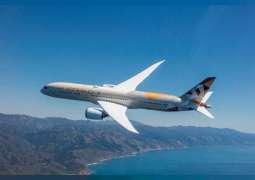 الإتحاد للطيران تشغّل طائرات 787 دريملاينر إلى جاكرتا وماليه 