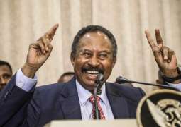 رئیس وزراء حکومة سودان الانتقالیة عبداللہ حمدوک یقوم باداء الیمین الدستوري للمنصب