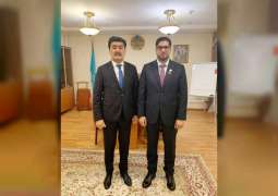 رئيس وزراء كازاخستان يستقبل سفير الدولة ويشيد بالعلاقات بين البلدين