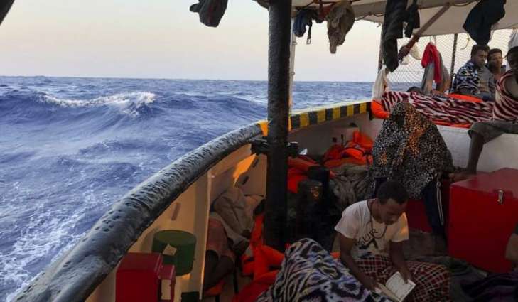 Spanish Vessel Delivers 15 Migrants From Open Arms Boat to Country's South - Reports