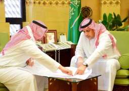 وكيل إمارة الرياض يستقبل مدير شركة ميدان ديراب لسباق السيارات والدراجات النارية