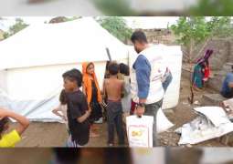 الإمارات تقدم مساعدات إغاثية للناجين من قصف المليشيات الحوثية على حي سكني في حيس