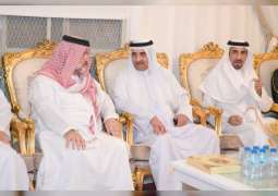حاكم الفجيرة يقدم واجب العزاء بوفاة السيد عبدالله الهاشمي