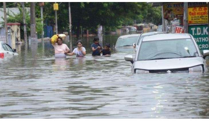 Bihar and Uttar Pradesh: More than 100 dead in fresh India flood chaos