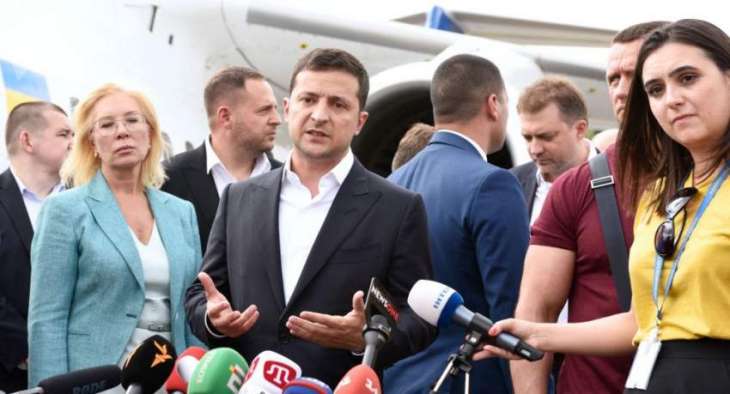 Zelenskyy Says 'Cautious' About Idea of Peacekeepers in Eastern Ukraine