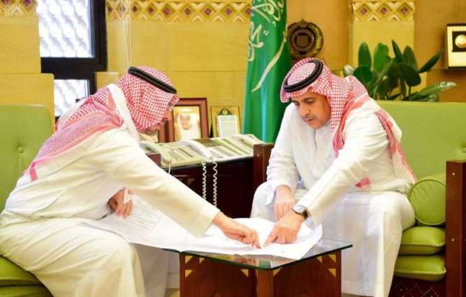 وكيل إمارة الرياض يستقبل مدير شركة ميدان ديراب لسباق السيارات والدراجات النارية