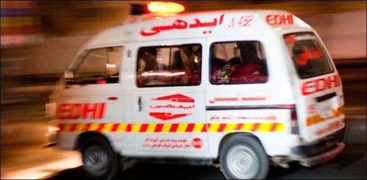 Three killed, 17 others injured in road mishap in Chakwal