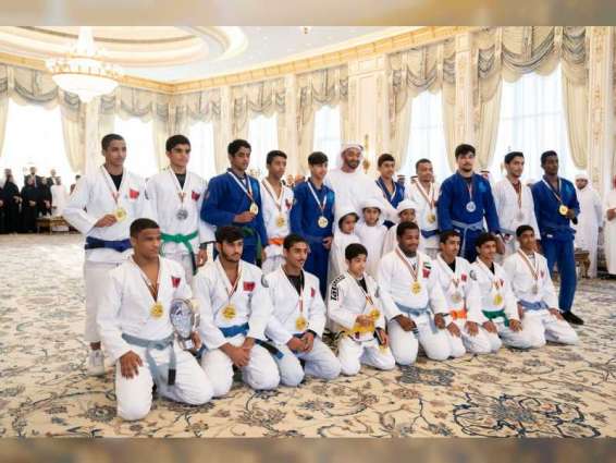Mohamed bin Zayed receives UAE U-16, U-18  jiu-jitsu youth teams