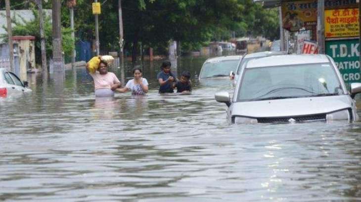 Bihar and Uttar Pradesh: More than 100 dead in fresh India flood chaos