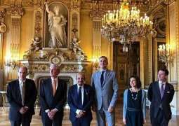 فرنسا تمنح السفير العنقري وسام الاستحقاق الوطني برتبة ضابط أكبر