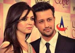 Atif Aslam wishes birthday to his wife, admires her beauty