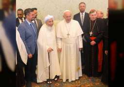Chairman of the UAE Fatwa Council meets Pope Francis