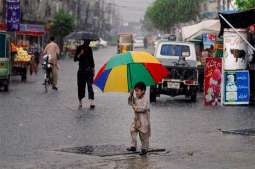 Rain, hailstorm turn weather cold in parts of country