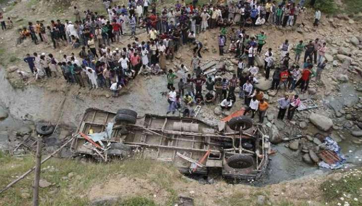 9 killed, 11 injured , passenger coach plunges into ravine