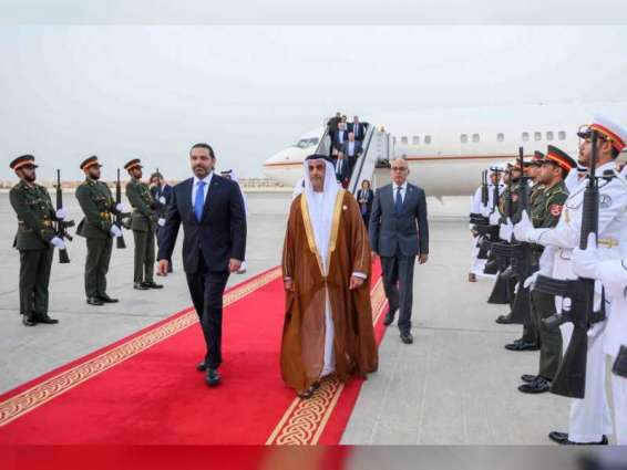سيف بن زايد في استقباله ..سعد الحريري يصل إلى الإمارات