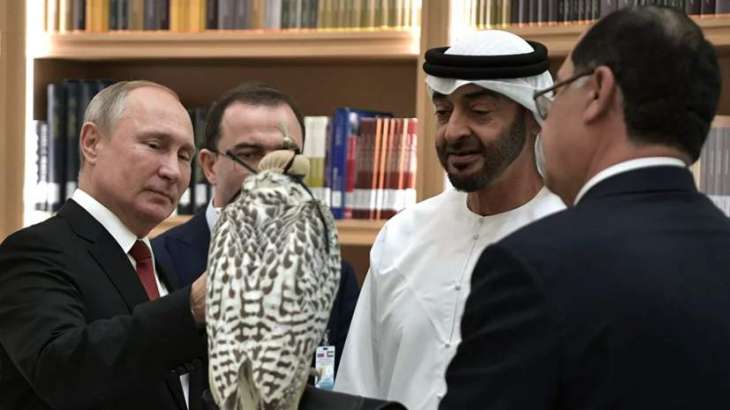 Putin Gives White Gyrfalcon as Present to Abu Dhabi Crown Prince