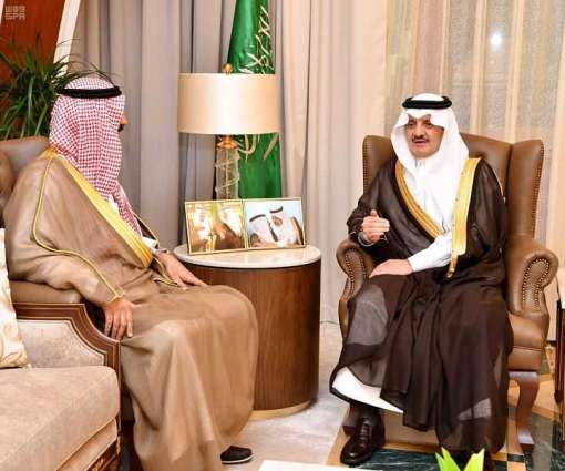 أمير المنطقة الشرقية يلتقى سفير دولة الكويت لدى المملكة