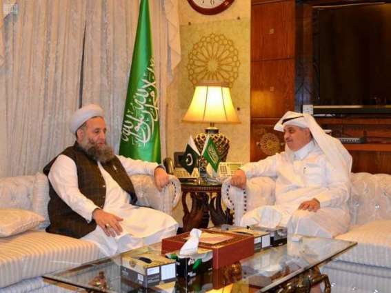 سفير خادم الحرمين الشريفين لدى باكستان يستقبل وزير الشؤون الدينية الباكستاني