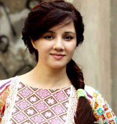 Rabi Pirzada under fire again for sharing her image of suicide bomber