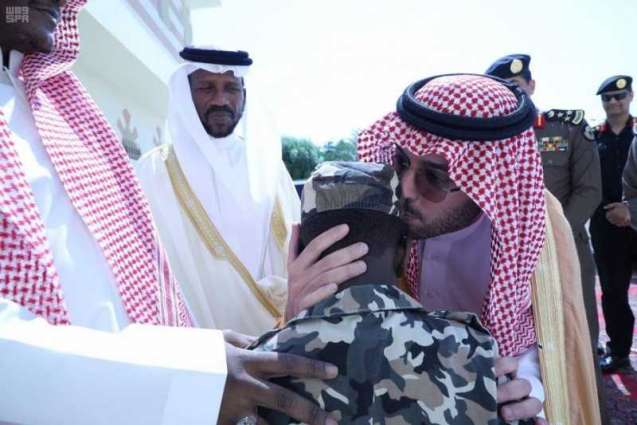 الأمير سعود بن جلوي يقدم تعازي القيادة لذوي شهيد الواجب مجرشي