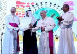 نهيان بن مبارك يحضر حفل كنيسة القديسة مريم الكاثوليكية بدبي تحت عنوان "تحية لدولة الإمارات المتسامحة"