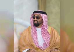 Tahnoun bin Zayed meets Omani Minister of Royal Office in Muscat