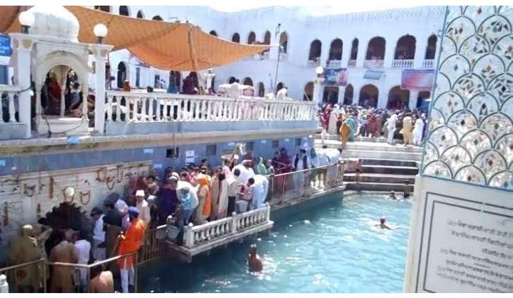 Over 1100 Sikh pilgrims visit Pakistan to mark 550th birth anniversaray of Baba Guru Nanak