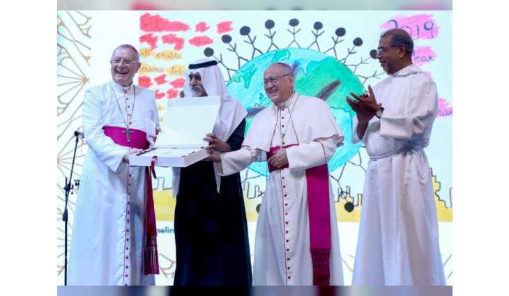 نهيان بن مبارك يحضر حفل كنيسة القديسة مريم الكاثوليكية بدبي تحت عنوان "تحية لدولة الإمارات المتسامحة"