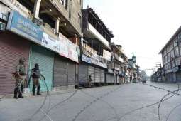 Lockdown continues, life remains badly hit on 116th day in IOK 