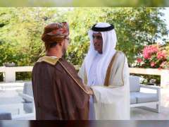 حاكم رأس الخيمة يستقبل سفير سلطنة عمان