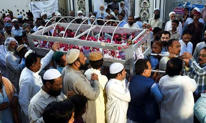  Funeral prayer of man died of Tezgham's inferno offered in Mirpurkhas