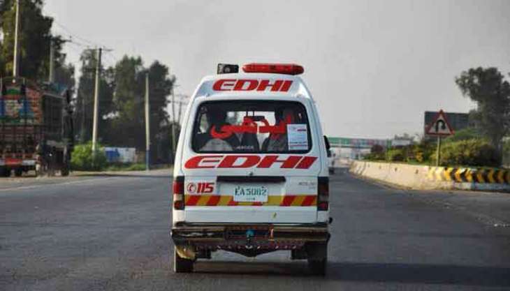 13 killed, 3 injured as passenger coach collides with rickshaw in Matiari