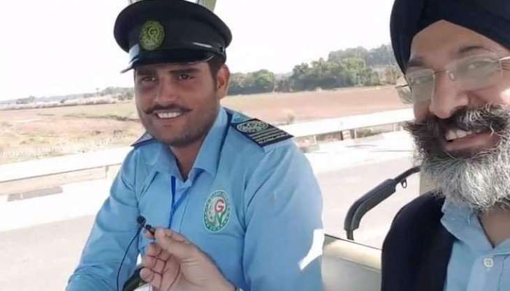 Ahad Raza Mir thanks viral Kartarpur driver for being 'good ambassador of Pakistan'