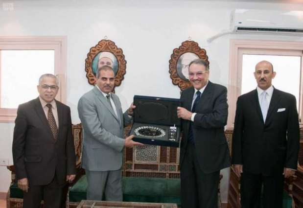 سفير خادم الحرمين الشريفين لدى مصر يزور جامعة الأزهر