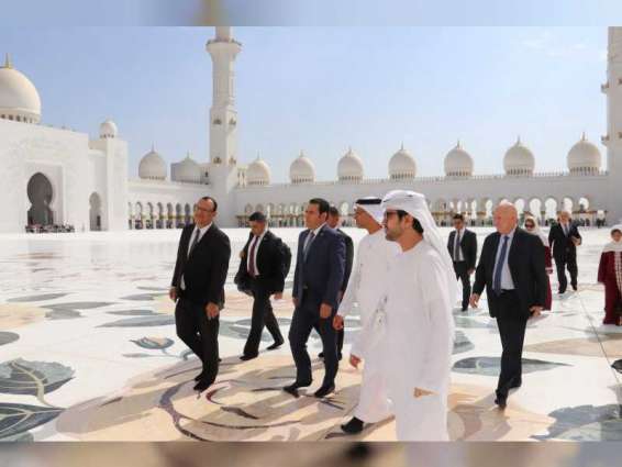 President of Guatemala visits Sheikh Zayed Grand Mosque