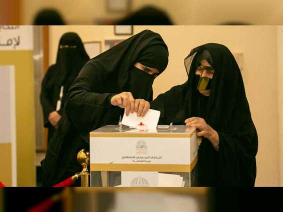 إقبال لافت للناخبين في اليوم الثاني لانتخابات المجلس الاستشاري في مدينة خورفكان