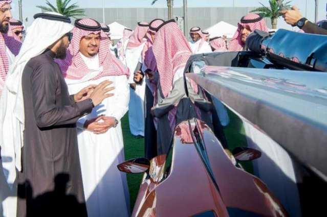 سمو نائب أمير الرياض يفتتح معرض الرياض للسيارات في الجنادرية