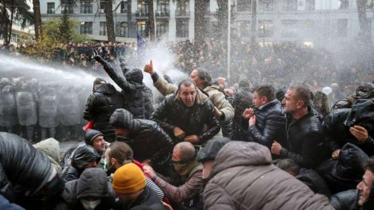 Police Detain 28 People Amid Protests in Front of Parliament, 3 Injured - Tbilisi