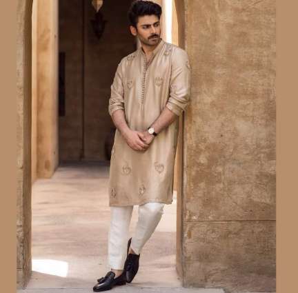 30% Pakistanis choose Shalwar Kameez with a waistcoat as the best clothing option for a groom on his wedding