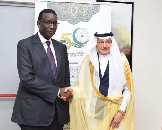 OIC Secretary General Meets with a Number of Foreign Ministers at the General Secretariat