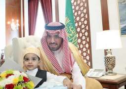 نيابة عن سمو محافظ جدة .. الأمير سعود بن جلوي يدشن الحملة الوطنية المحدودة للتطعيم ضد شلل الأطفال بجدة