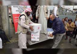 بتوجيهات محمد بن زايد.. هيئة الهلال الأحمر تبدأ عملياتها الإغاثية للمتأثرين من الزلزال في ألبانيا