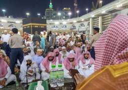الشيخ السديس يلقي درسه الأسبوعي بالمسجد الحرام